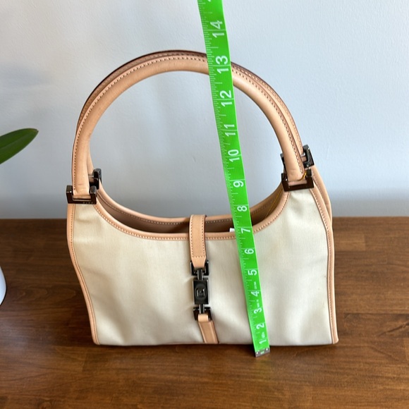 GUCCI Jackie Hand Bag with Piston Lock Accent! - Picture 9 of 12